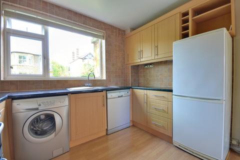 2 bedroom maisonette to rent, Elthorne Road, Uxbridge, Middlesex UB8 2PS