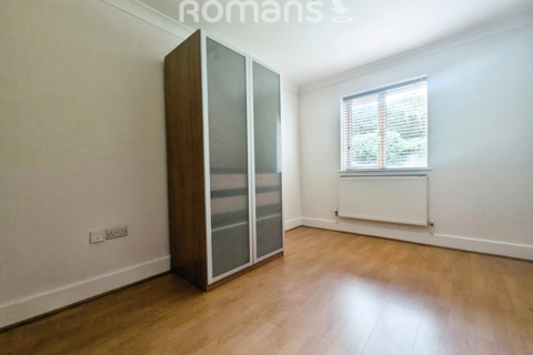 2 bedroom apartment to rent, Bassetsbury Lane