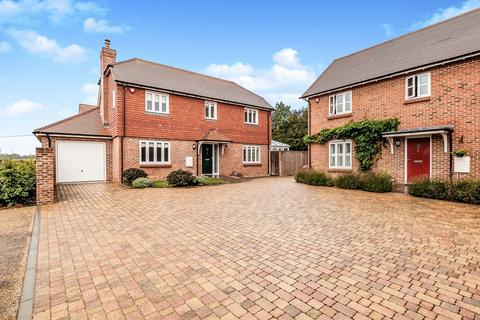 4 bedroom detached house to rent, Titnore Lane, Goring-By-Sea