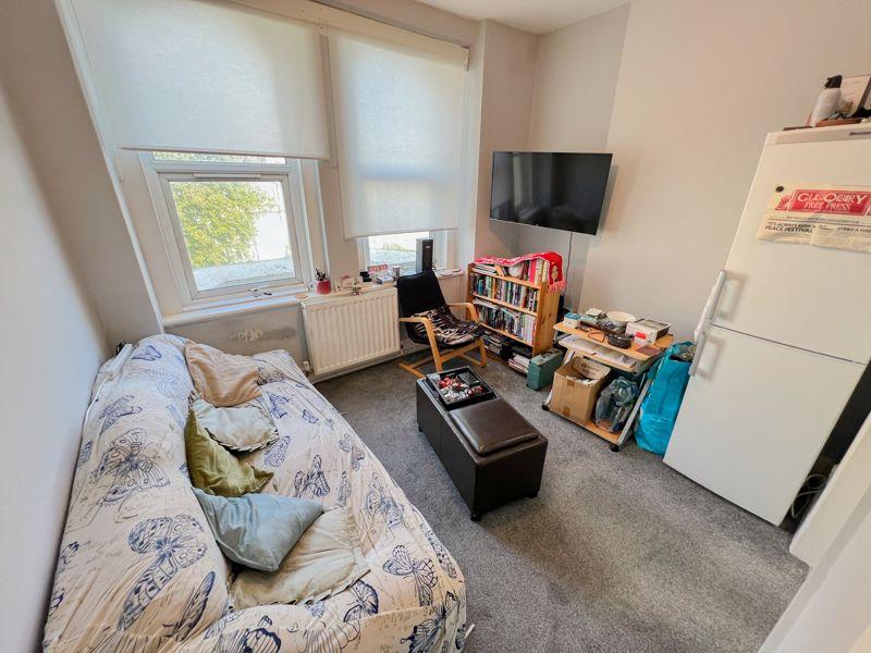 Apartment 5