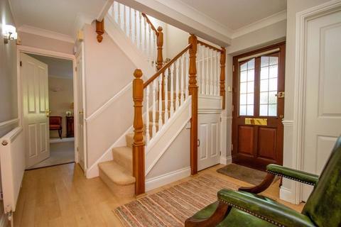 4 bedroom detached house for sale, Pinecroft, Brentwood CM13