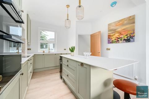 5 bedroom end of terrace house for sale, Queens Park Road, Brighton