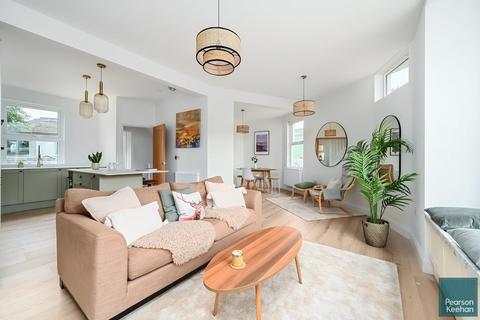 5 bedroom end of terrace house for sale, Queens Park Road, Brighton