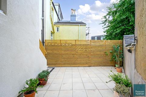 5 bedroom end of terrace house for sale, Queens Park Road, Brighton