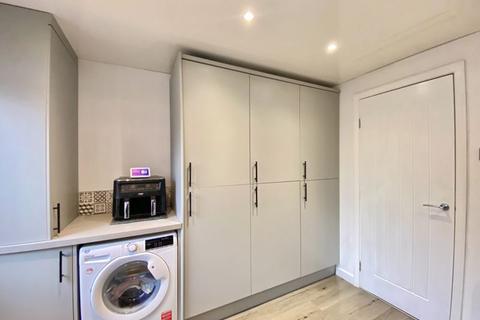 25 Abbots Crescent, Ayr, KA7 4JR