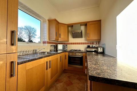 2 bedroom apartment to rent, Sussex Road, Southport PR8