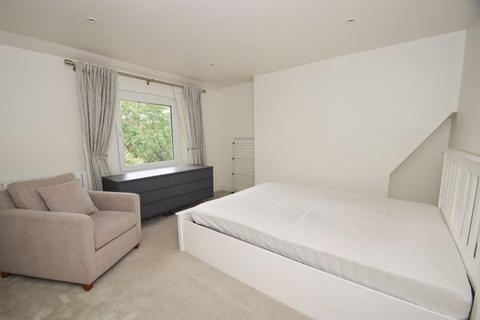 1 bedroom flat to rent, Kingston Road, London SW19