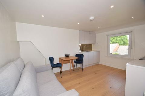 1 bedroom flat to rent, Kingston Road, London SW19