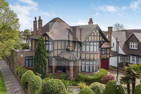 6 bedroom detached house to rent, Bourne Avenue, Southgate, London, N14