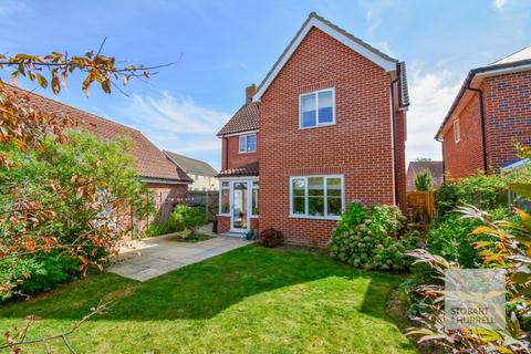 4 bedroom detached house for sale, Wilson Road, Norwich NR12