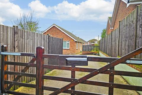 3 bedroom detached bungalow for sale, Alvington Close, Newport, Isle of Wight