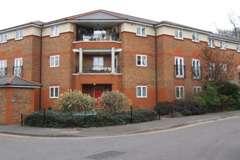 2 bedroom flat to rent, CHAUCER CLOSE, WINDSOR, SL4