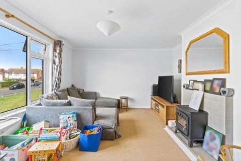 2 bedroom flat for sale, Seaford BN25