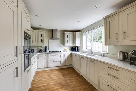 14 Sundown Avenue, South Croydon, CR2 0RP