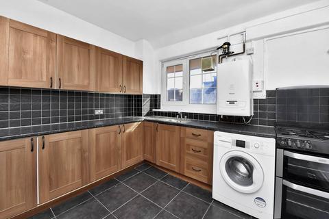 2 bedroom maisonette to rent, Lowood Street, Shadwell, London, E1