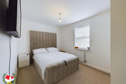 2 bedroom apartment for sale, Laurel Drive, Brockworht, Gloucester. GL3 4GF