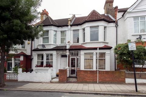 4 bedroom house to rent, Brudenell Road, Tooting Bec SW17