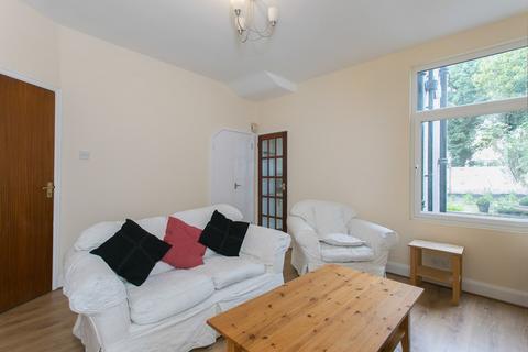 4 bedroom house to rent, Brudenell Road, Tooting Bec SW17