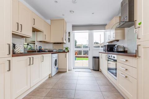 2 bedroom flat for sale, Prinsted Gardens, Southbourne