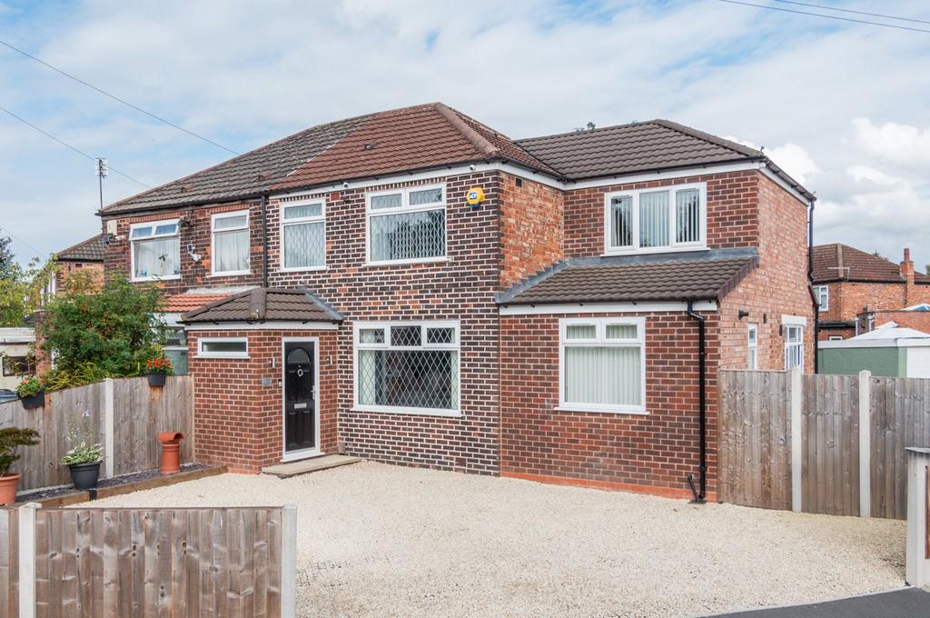 Redesmere Park, Flixton, Manchester, M41 4 bed semidetached house for