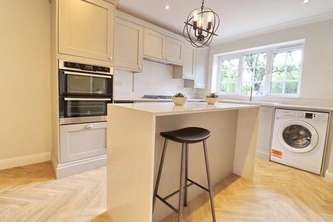 4 bedroom townhouse for sale, Old Clough Lane, Manchester M28