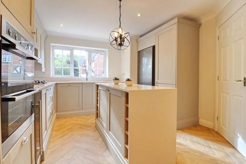 4 bedroom townhouse for sale, Old Clough Lane, Manchester M28