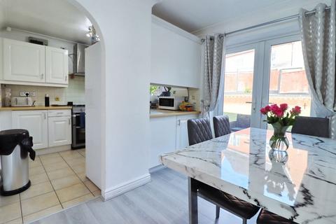 19 Firfield Grove, Worsley, Manchester, M28 3NB