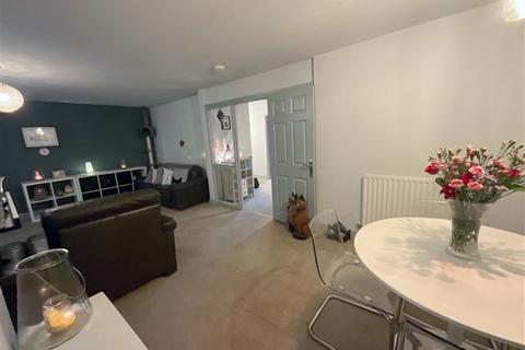10 Normanton Spring Close, Sheffield, S13 7BW