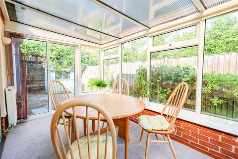 6 Leeks Close, Southwell, NG25 0BA
