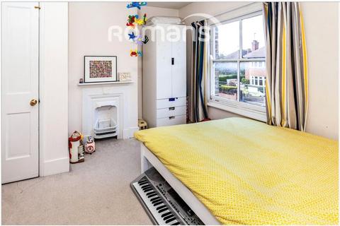 65 Elm Road, Windsor, SL4 3NB