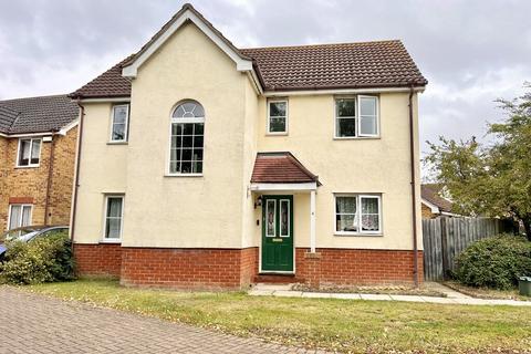 4 bedroom detached house to rent, Moors Croft, Braintree CM7