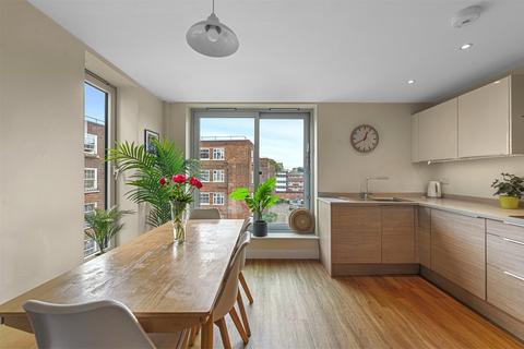 2 bedroom duplex for sale, Homerton Row, Hackney E9