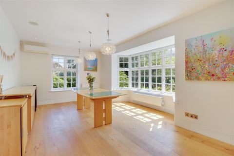 5 bedroom house for sale, Thornton Way, London