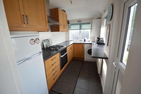 3 bedroom terraced house to rent, ADDLESTONE