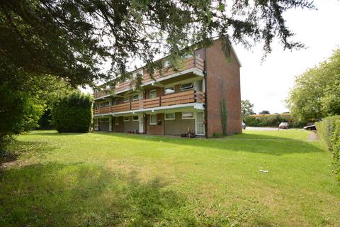 2 bedroom apartment to rent, ADDLESTONE