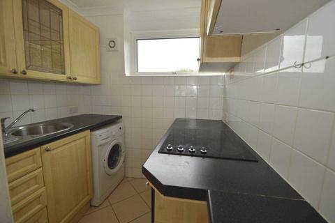 2 bedroom apartment to rent, ADDLESTONE