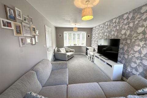 3 bedroom terraced house for sale, Lily Lane, Newark