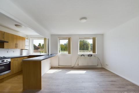 1 bedroom flat for sale, Woodpecker Mount, Pixton Way, Croydon