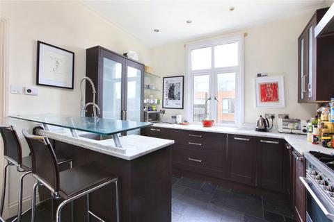 3 bedroom flat to rent, Jeffreys Road, London SW4