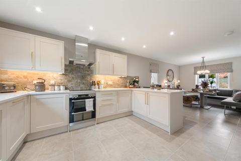 4 bedroom detached house for sale, Wheatsheaf Close, Fromes Hill, Ledbury, Herefordshire, HR8 1HT