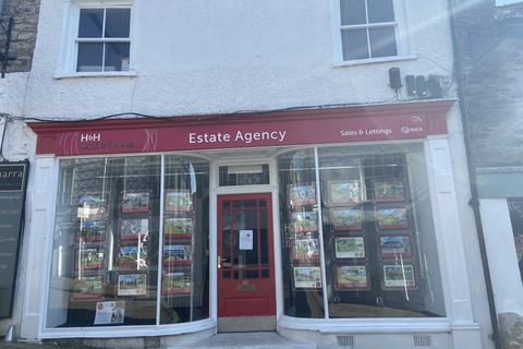 Shop to rent, Off Market Place, Kendal LA9