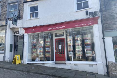 Shop to rent, Off Market Place, Kendal LA9