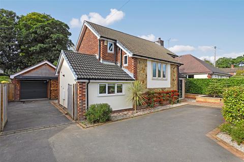 4 bedroom detached house for sale, Beechfield, Sandal, Wakefield, WF2