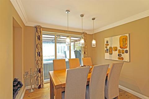 4 Beechfield, Wakefield, WF2 6AW