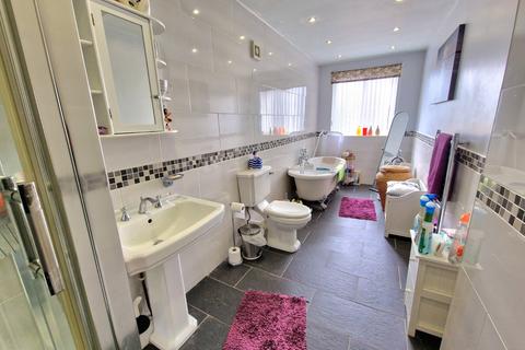 3 bedroom semi-detached house for sale, Smorrall Lane, Warwickshire CV12