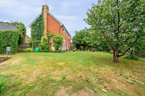 4 bedroom detached house for sale, Clay Close, Reading RG31