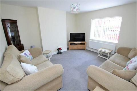 2 bedroom end of terrace house to rent, Horseshoe Road, Reading RG8