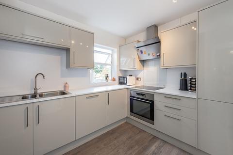 21 Lime Tree Place, St Albans, AL1 3BD