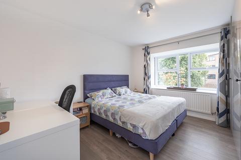 21 Lime Tree Place, St Albans, AL1 3BD