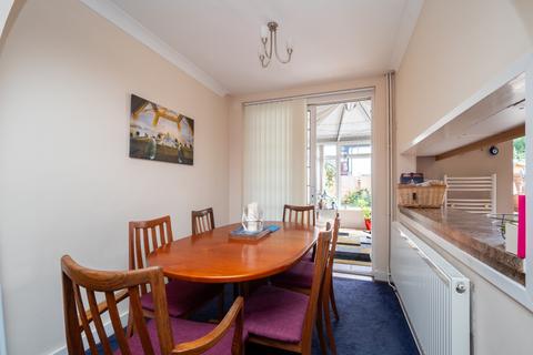 3 bedroom semi-detached house for sale, The Causeway, Carshalton SM5